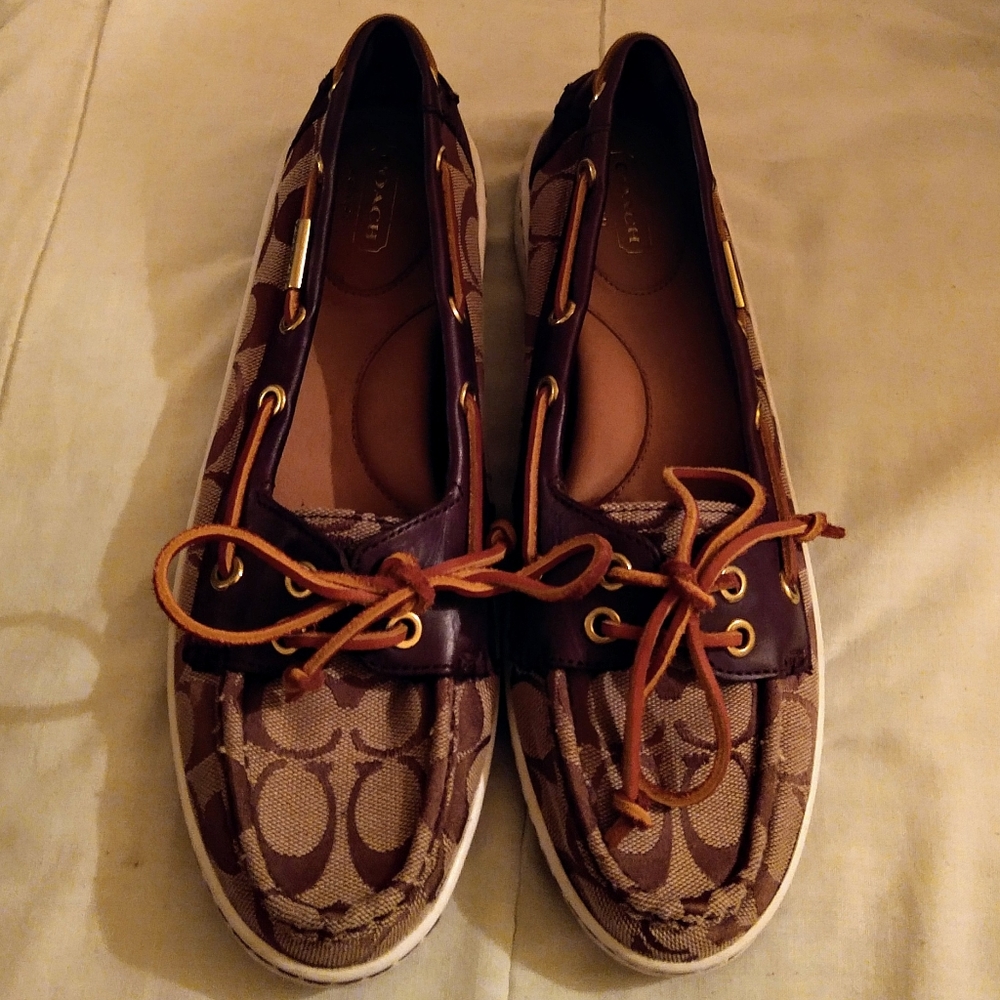 Coach 8 1/2 loafers